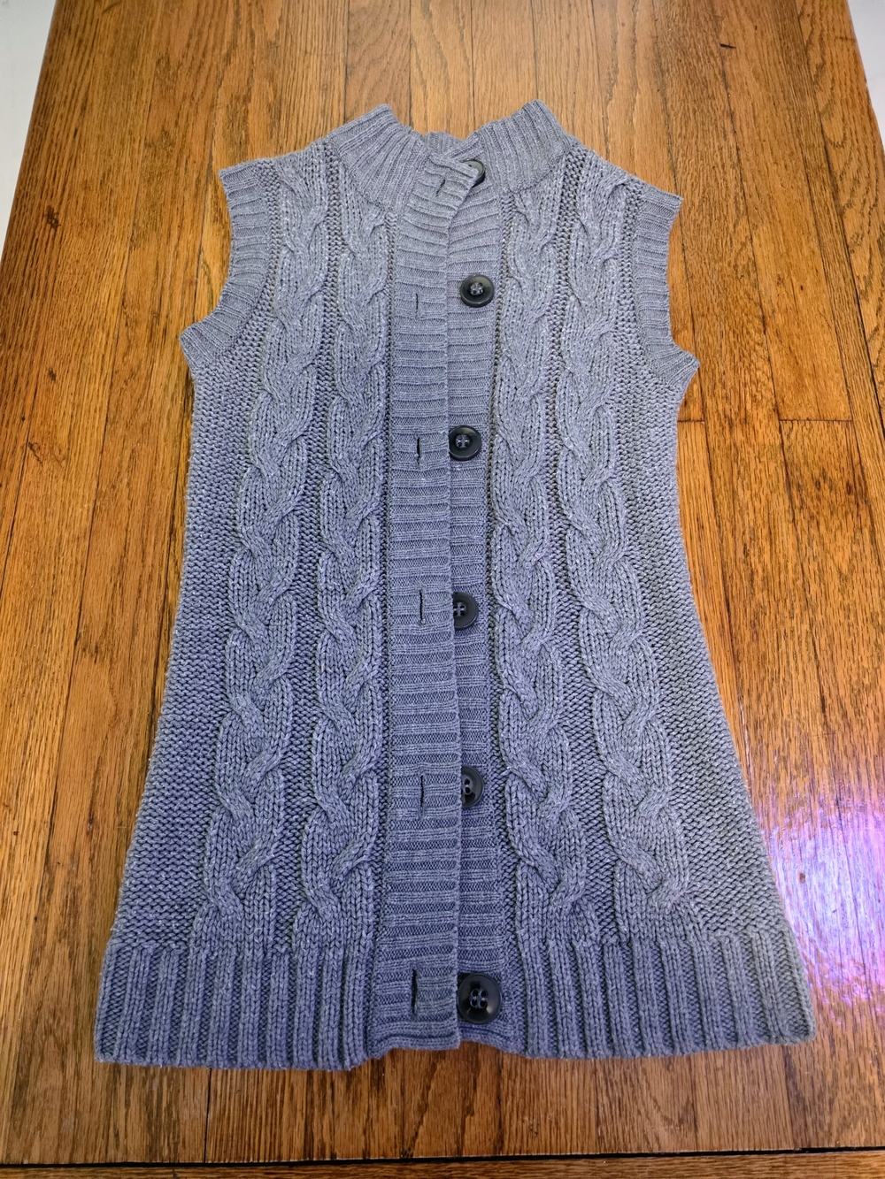 Aeropostale Gray Cable Knit Button Vest – Size Small
